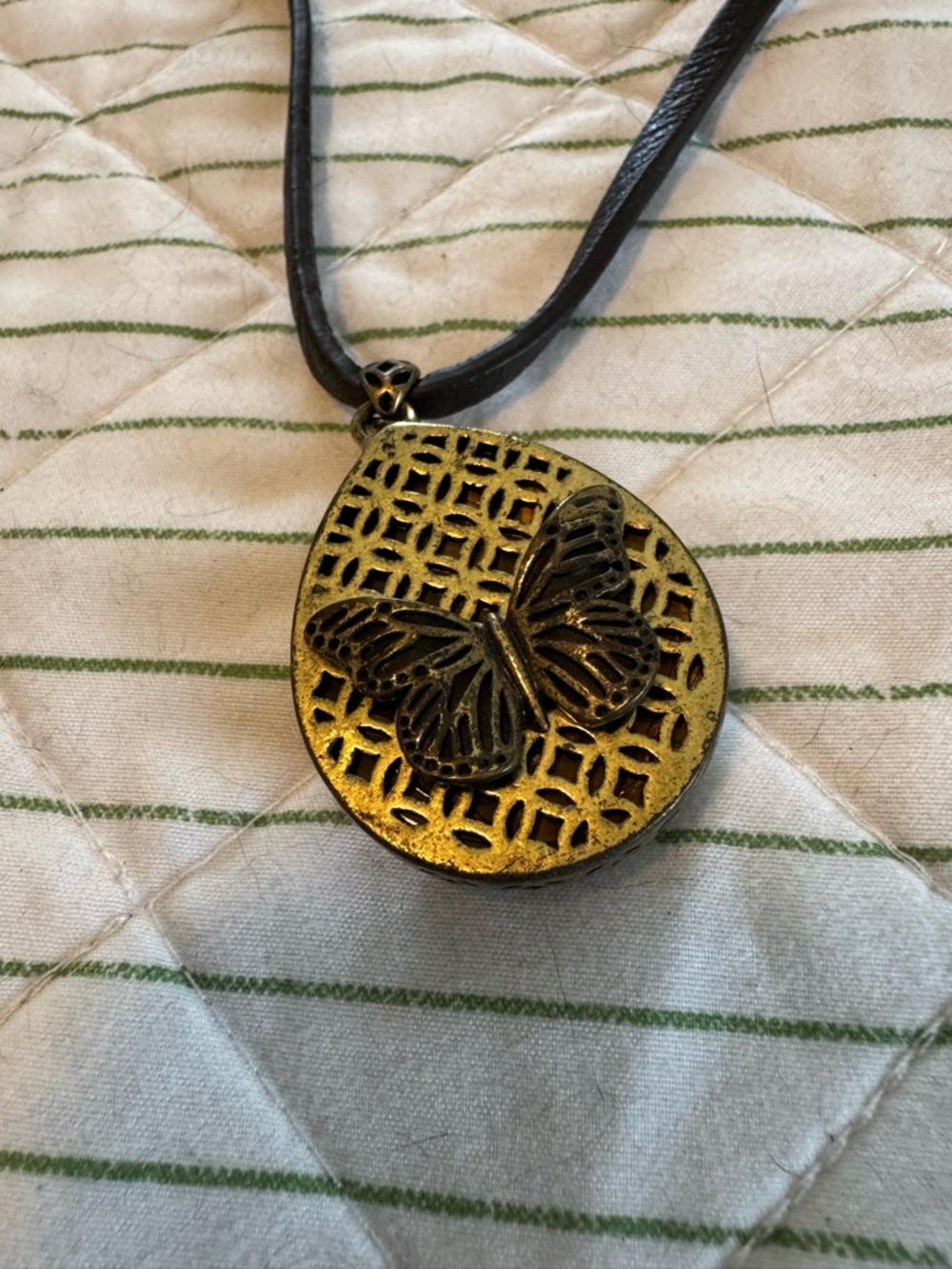 Fossil Reversible Cord Necklace - Brown Stone and Butterfly - Picture 3 of 3